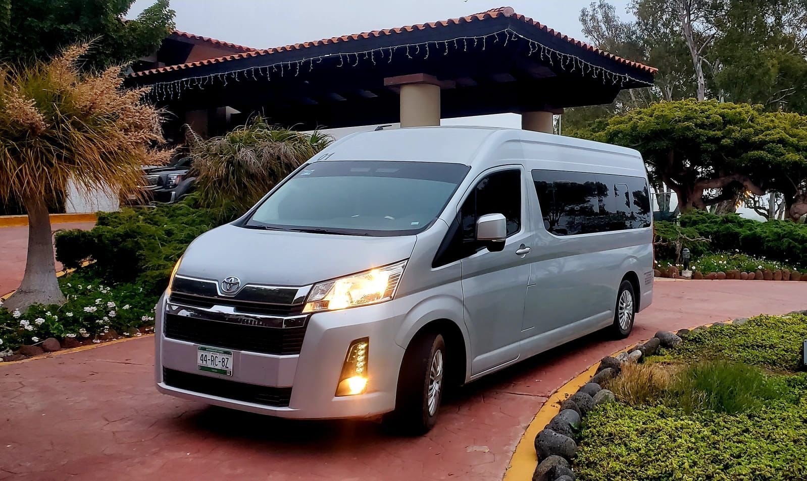 Renta de camionetas para el valle de guadalupe