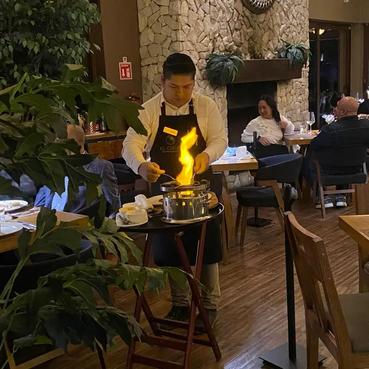 restaurante latitud 32